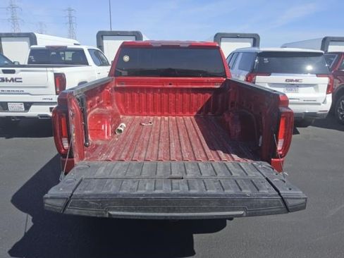 Used 2021 GMC Sierra 1500 SLT AWD/4WD image 2