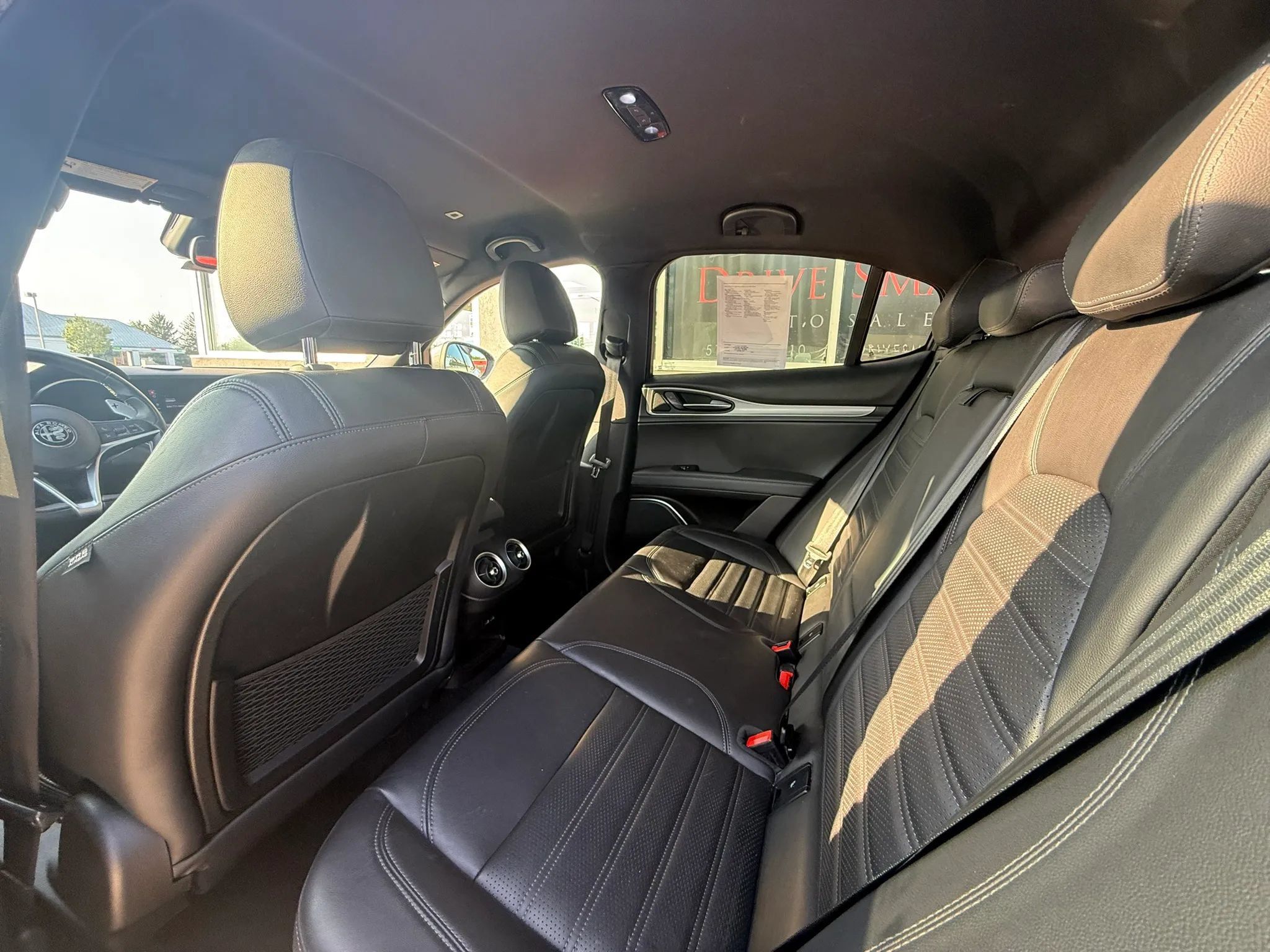 Used 2018 Alfa Romeo Stelvio Ti Sport AWD/4WD image 9