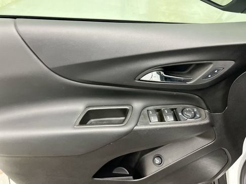 Used 2024 Chevrolet Equinox LT w/ LPO, Floor Liner Package FWD image 20