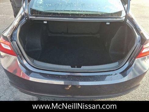 Used 2023 Chevrolet Malibu LT image 30