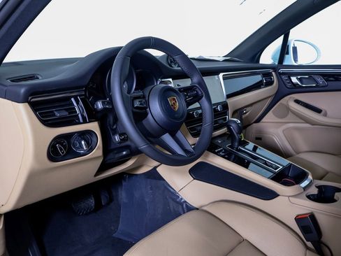 New 2026 Porsche Macan S image 4
