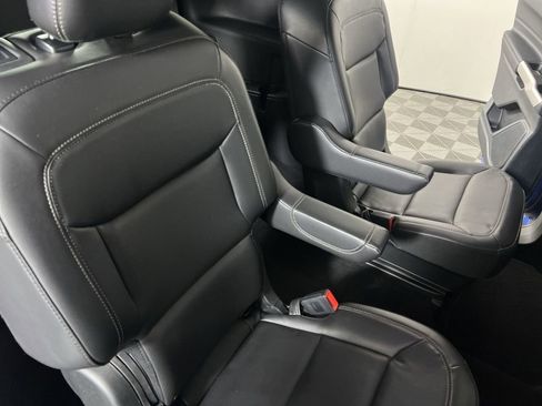 Used 2023 Ford Explorer XLT w/ Equipment Group 202A AWD/4WD image 27