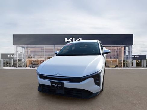 New 2026 Kia K4 FWD image 8