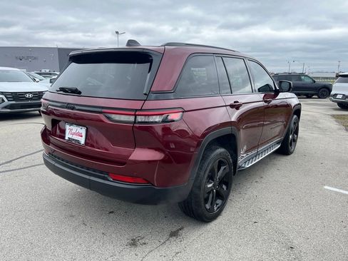 Used 2023 Jeep Grand Cherokee Altitude image 7