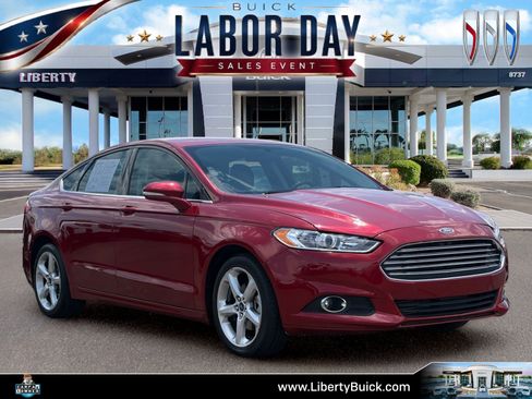 Used 2016 Ford Fusion SE AWD/4WD image 1