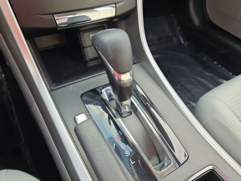 Used 2015 Honda Accord LX image 19