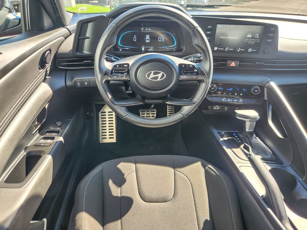 Used 2025 Hyundai Elantra Sport FWD image 10