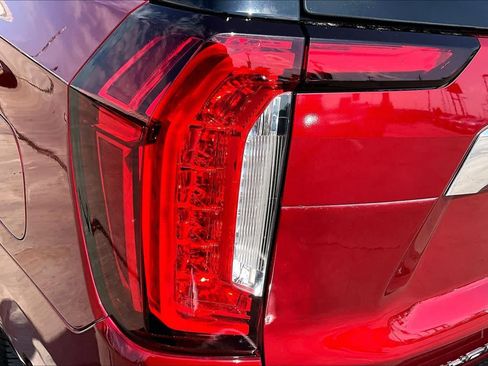 Used 2022 GMC Yukon XL SLT w/ SLT Premium Package AWD/4WD image 29