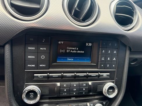 Used 2018 Ford Mustang GT RWD image 25
