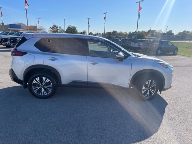 Used 2021 Nissan Rogue SV AWD/4WD image 12