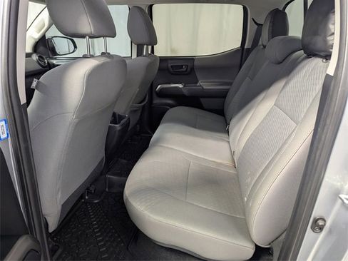 Used 2020 Toyota Tacoma SR5 image 9