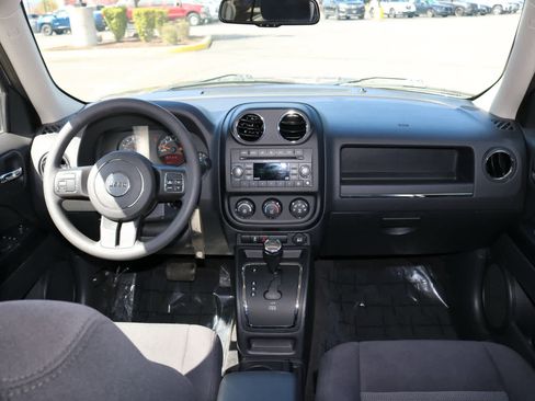 Used 2017 Jeep Patriot Sport w/ Power Value Group image 13