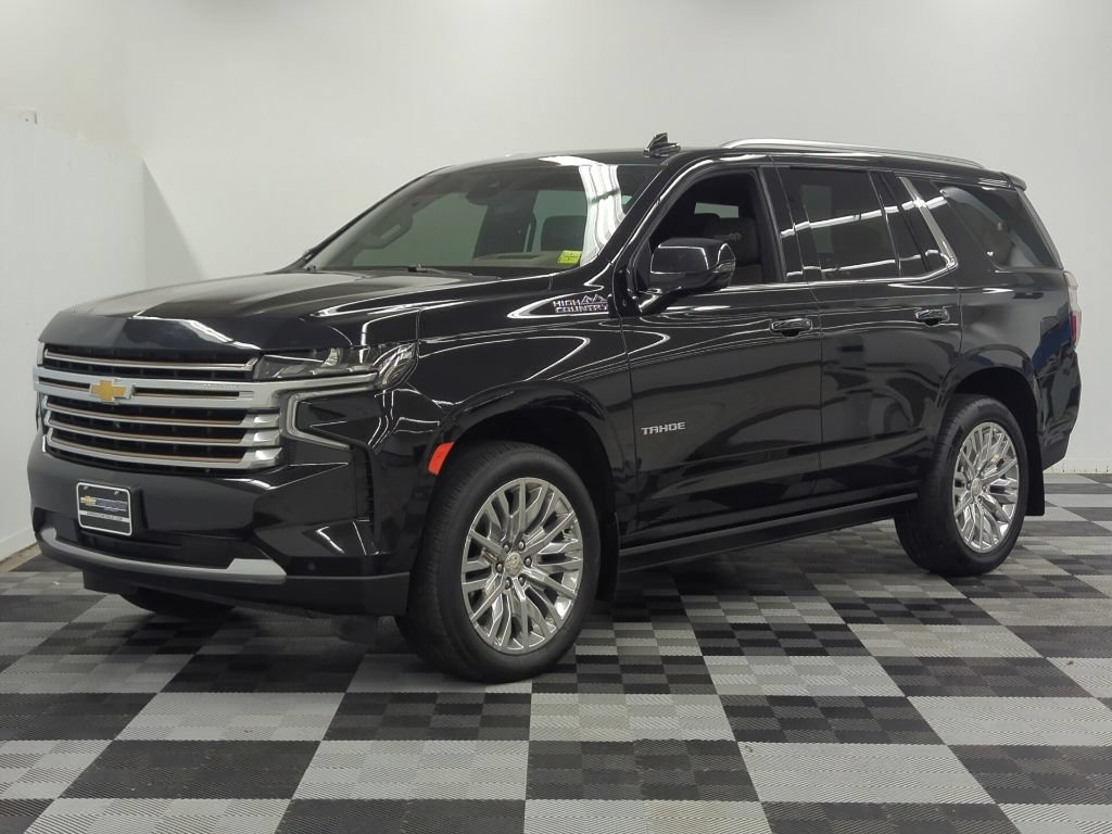 Used 2023 Chevrolet Tahoe High Country AWD/4WD image 3