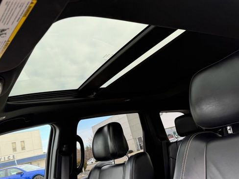 Used 2017 Jeep Grand Cherokee Limited w/ Luxury Group II image 13