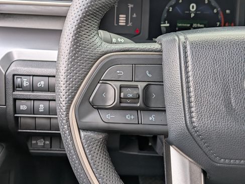 Certified 2024 Toyota Tacoma SR5 AWD/4WD image 34