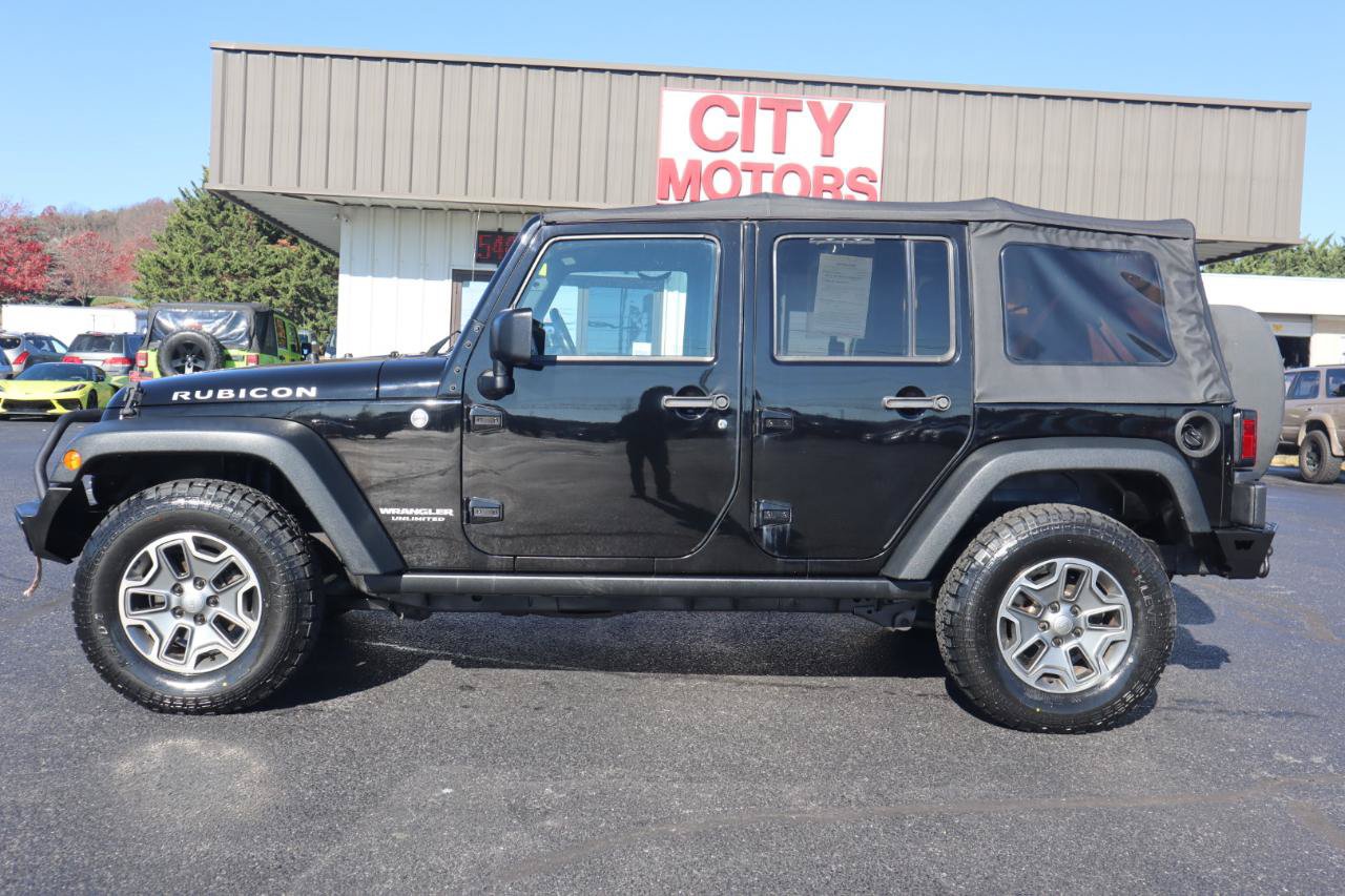 Used 2014 Jeep Wrangler Unlimited Rubicon w/ Connectivity Group AWD/4WD image 10