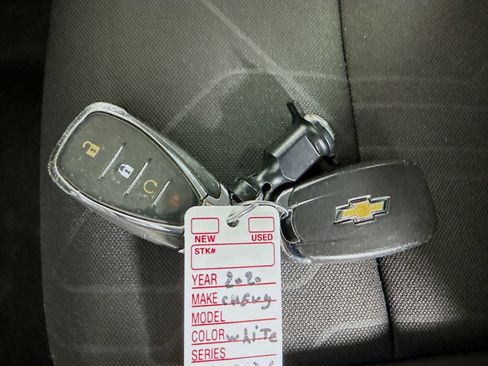 Used 2020 Chevrolet Trax LT w/ LT Convenience Package image 21