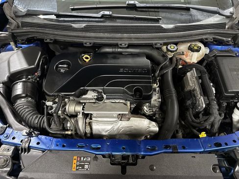 Used 2019 Chevrolet Cruze LT FWD image 24