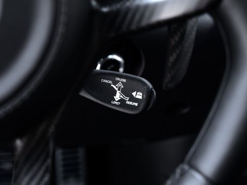 Used 2024 McLaren Artura RWD image 35