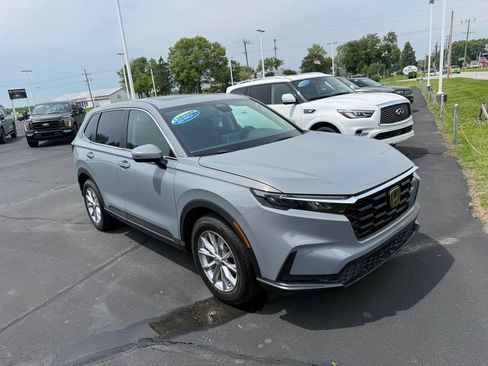 Used 2025 Honda CR-V EX image 3