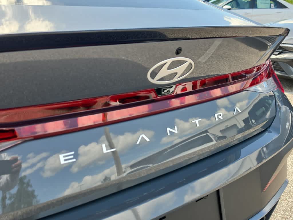 New 2026 Hyundai Elantra SEL Sport FWD image 13