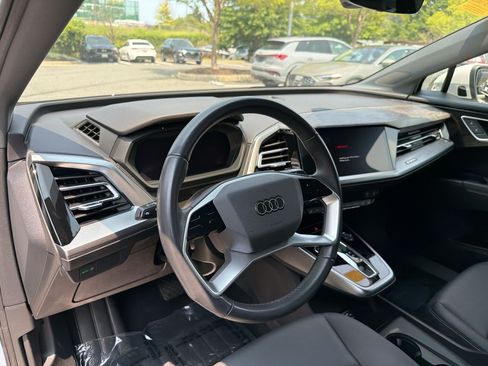 Used 2023 Audi Q4 e-tron Premium w/ Convenience Package RWD image 4