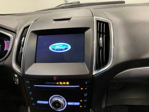 Used 2019 Ford Edge Titanium FWD image 56