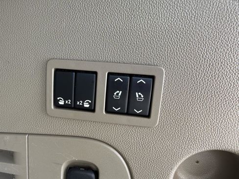 Used 2015 Chevrolet Tahoe LT w/ Luxury Package image 17