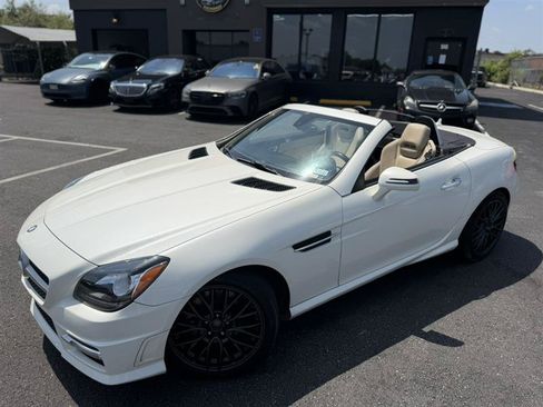 Used 2015 Mercedes-Benz SLK 350 image 18