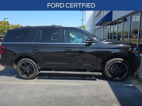 Used 2022 Ford Expedition Limited RWD image 3