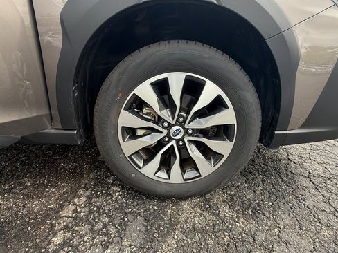 Used 2024 Subaru Outback Limited image 10