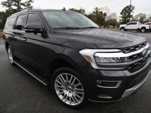Used 2024 Ford Expedition Max Limited image 6