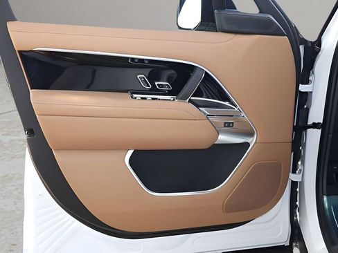 New 2026 Land Rover Range Rover SE AWD/4WD image 9