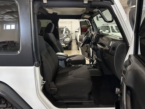 Used 2016 Jeep Wrangler Sport w/ Quick Order Package 24S AWD/4WD image 19