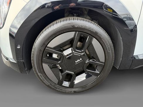 Certified 2024 Kia EV9 GT-Line image 9