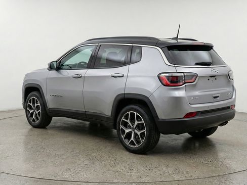 Used 2025 Jeep Compass Limited image 6