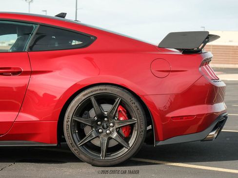 Used 2020 Ford Mustang Shelby GT500 w/ Carbon Fiber Track Pack image 5