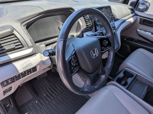 Used 2018 Honda Odyssey EX-L image 9