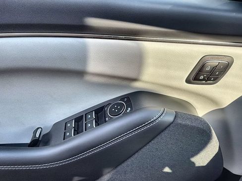 Used 2025 Ford Mustang Mach-E Premium AWD/4WD image 15