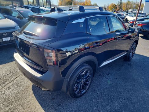 New 2026 Nissan Kicks SR w/ Cold Weather Package image 8