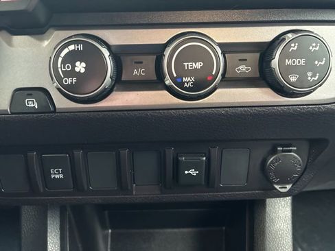 Used 2023 Toyota Tacoma SR image 27
