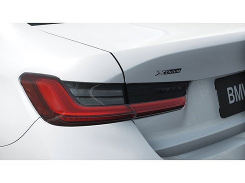 New 2026 BMW 330i xDrive Sedan w/ Premium Package image 8