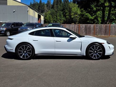 Used 2021 Porsche Taycan RWD image 8