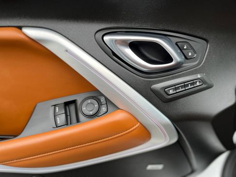 Used 2019 Chevrolet Camaro SS image 18