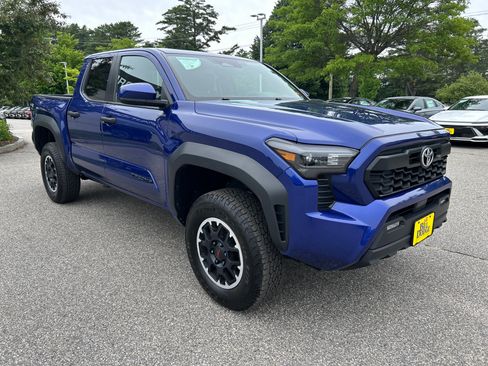 Used 2024 Toyota Tacoma TRD Off-Road AWD/4WD image 3