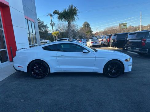 Used 2019 Ford Mustang Premium w/ Equipment Group 201A image 7
