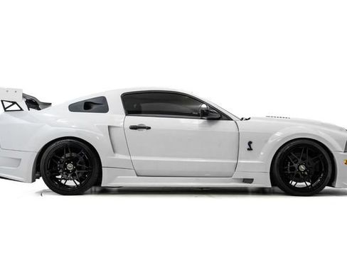 Used 2008 Ford Mustang Shelby GT500 RWD image 5