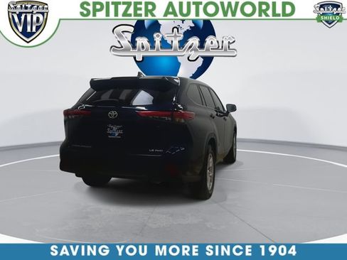 Used 2020 Toyota Highlander LE AWD/4WD image 9