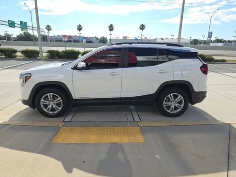 Used 2023 GMC Terrain SLE w/ Driver Convenience Package AWD/4WD image 7