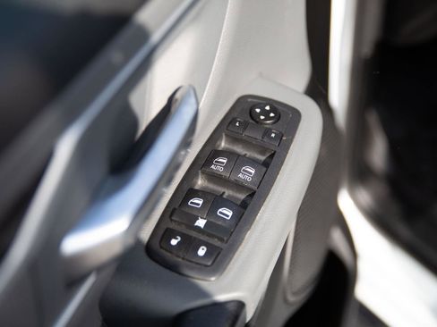 Used 2020 RAM 1500 Big Horn AWD/4WD image 19